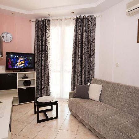 Apartman Roza Omiš Exterior foto